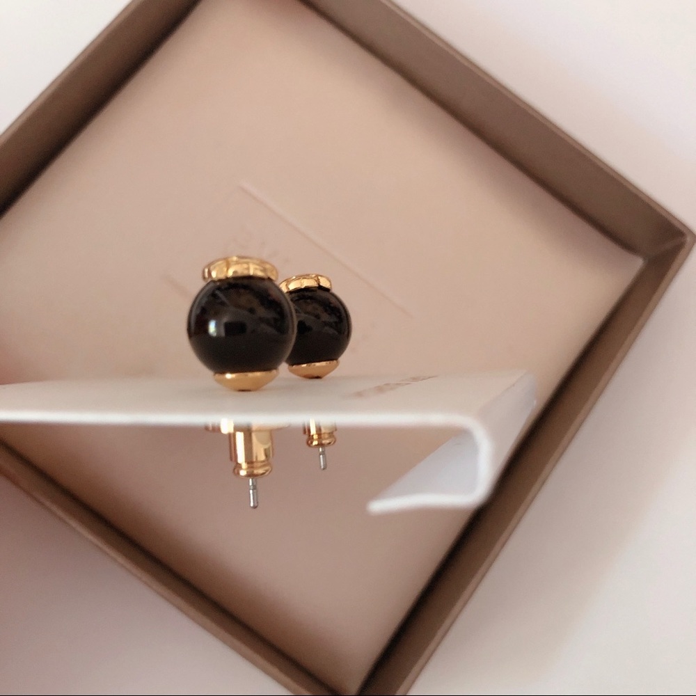 TORY BURCH T LOGO BLACK CRYSTAL PEARL STUD EARRING - Picture 4 of 8